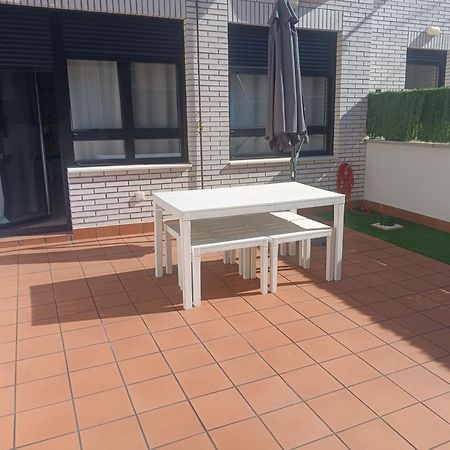 La Terraza De La Vega - Ubicacion Inmejorable , Wifi , Terraza Y Parking Gratuito Apartment Oviedo Bagian luar foto