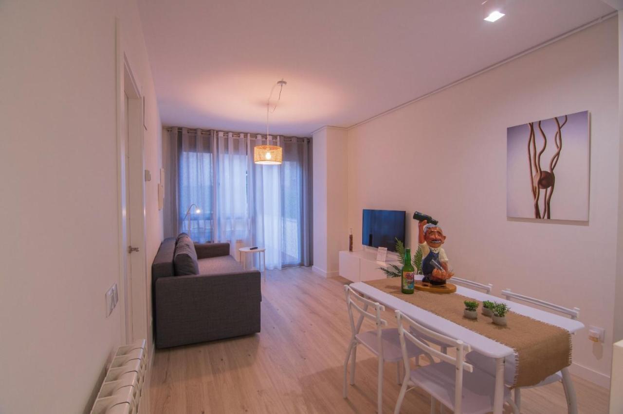 La Terraza De La Vega - Ubicacion Inmejorable , Wifi , Terraza Y Parking Gratuito Apartment Oviedo Bagian luar foto