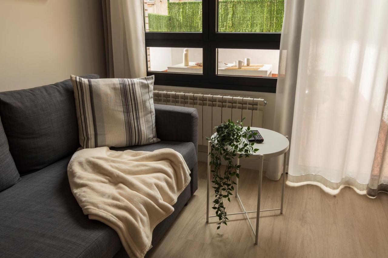 La Terraza De La Vega - Ubicacion Inmejorable , Wifi , Terraza Y Parking Gratuito Apartment Oviedo Bagian luar foto