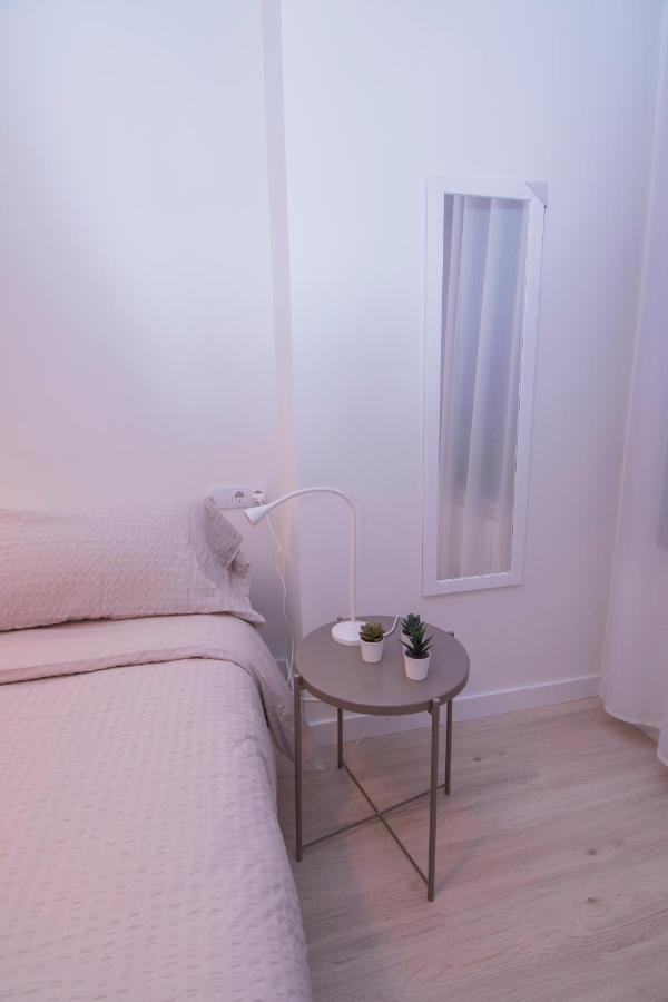 La Terraza De La Vega - Ubicacion Inmejorable , Wifi , Terraza Y Parking Gratuito Apartment Oviedo Bagian luar foto