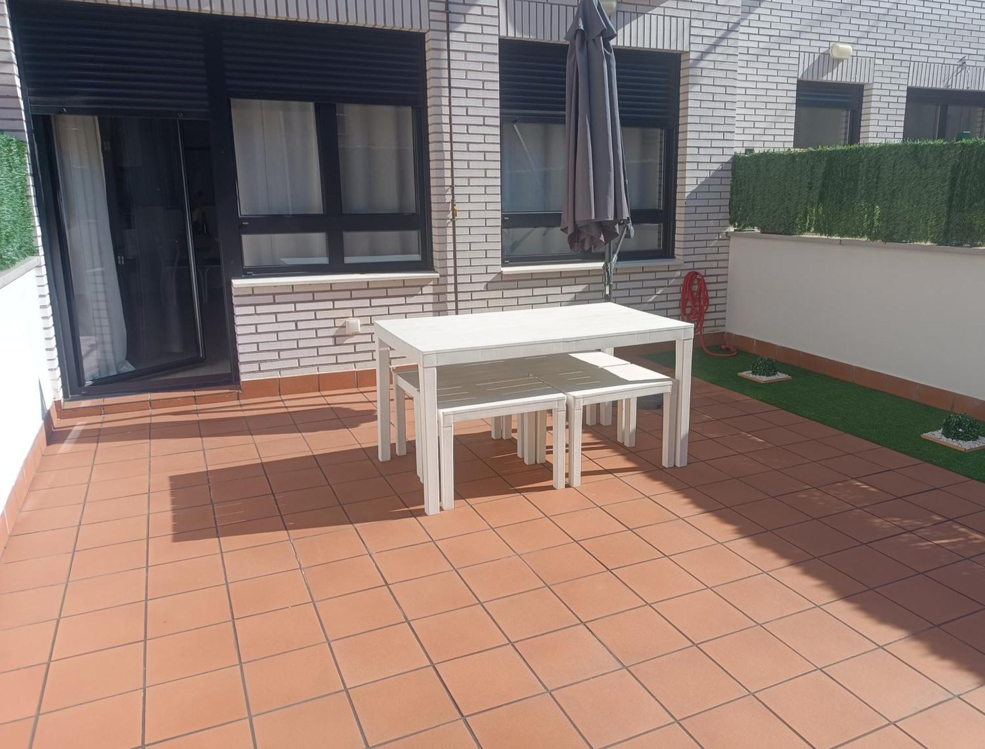 La Terraza De La Vega - Ubicacion Inmejorable , Wifi , Terraza Y Parking Gratuito Apartment Oviedo Bagian luar foto